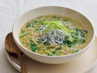 太りたくないならオートミール！低糖質・食物繊維豊富『しらすと水菜のオートミール粥』