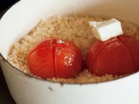 トマト×ご飯の最高にウマい食べ方『丸ごとトマトのバターしょうゆ炊き込みご飯』って？
