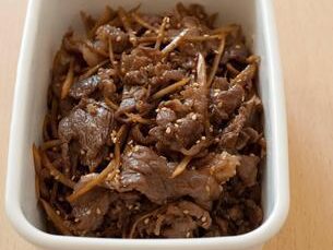 牛肉とごぼうの甘辛炒め